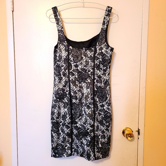 Guess Lace Print Dress - Picture 1 of 3